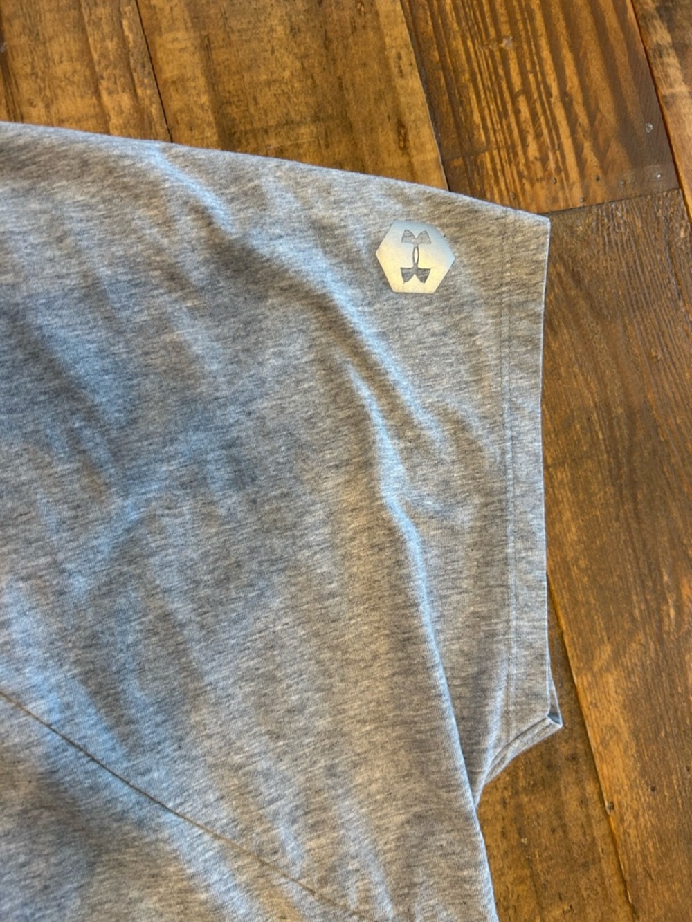 Under Armour Women’s Loose Fit Boxy Short Sleeve T Shirt
Great
Large - Picture 8 of 10